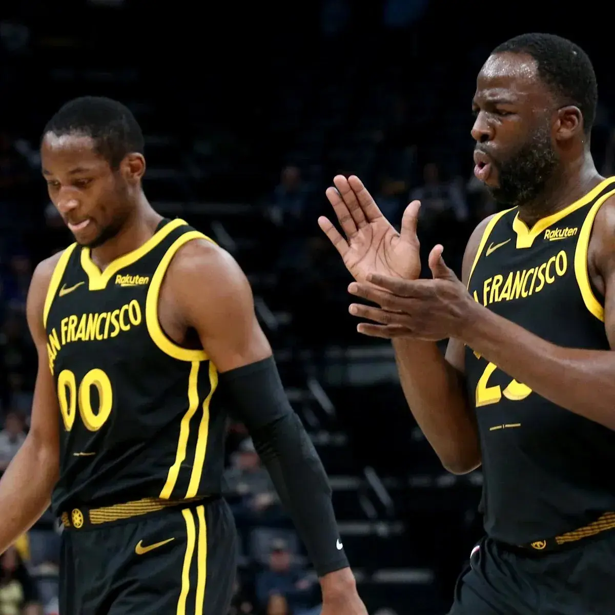 不利于他更, 交易