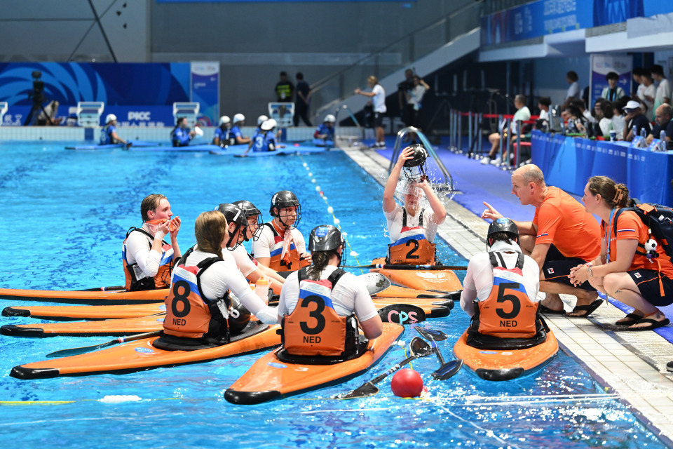 gtimg, 新华社记者