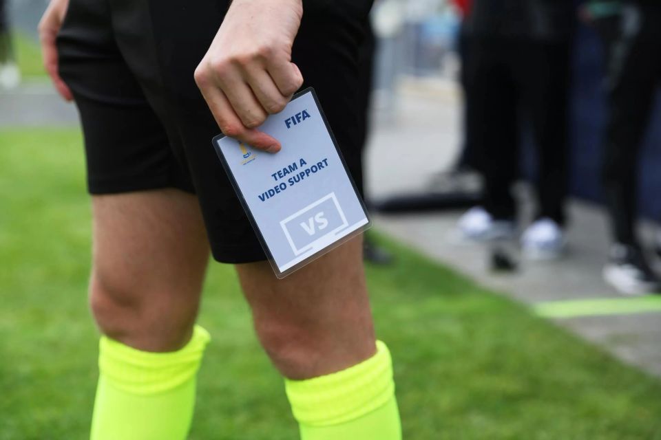 在世界杯中, bt, om